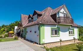 Andrea Apartmanhaz